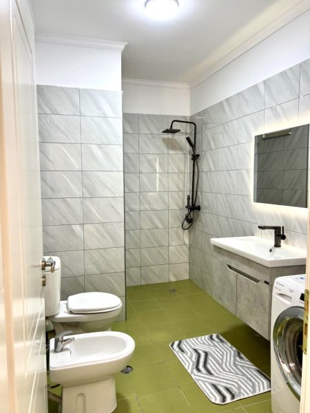 Tirane, shitet apartament 2+1 , 97 m² 155.000 € 