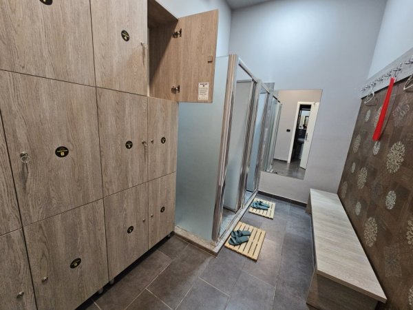 Tirane, shitet ambjent biznesi Kati 0, 102 m² 350.000 € (Ish Ekspozita, Bulevardi Zhan D`ark)