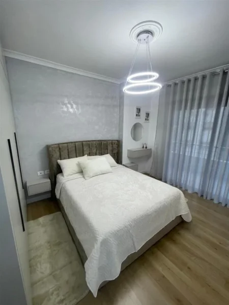 Tirane, shitet apartament 2+1+Ballkon Kati 4, 101 m² 173.000 € (Astir)