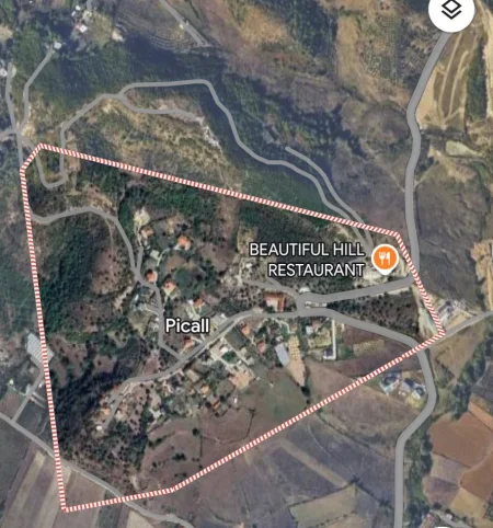 Tirane, shitet toke , 3.200 m² 250.000 € (Picalle)