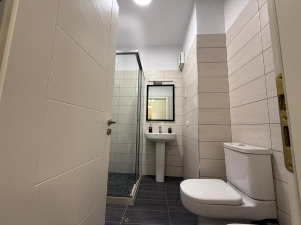 Tirane, shitet apartament 2+1+Ballkon Kati 7, 108 m² 180.000 € (Astiri)