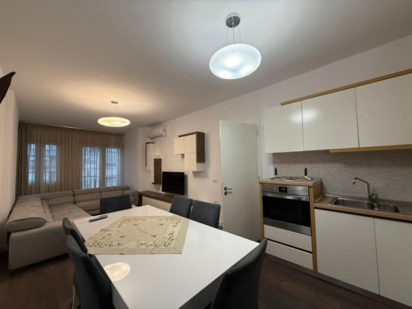 Tirane, shitet apartament 2+1+Ballkon Kati 7, 108 m² 180.000 € (Astiri)