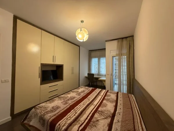 Tirane, shitet apartament 2+1+Ballkon Kati 7, 108 m² 180.000 € (Astiri)