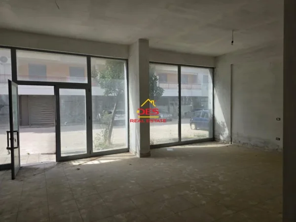 Vlore, shitet ambjent biznesi Kati 0, 225 m² (Orikum)