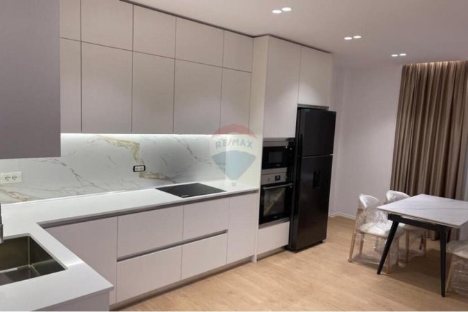 Tirane, jepet me qera apartament 2+1 Kati 1, 155 m² 1.000 € (Liqeni i thate, Tirane)