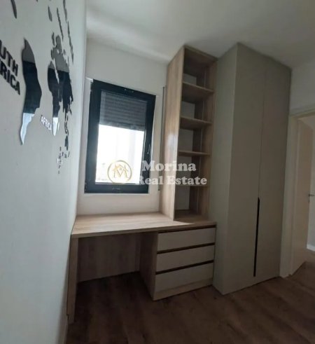 Tirane, jepet me qera apartament 2+1+Ballkon Kati 3, 80 m² 900 € (Rruga Hiqmet Delvina)