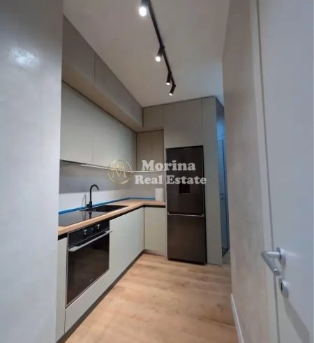Tirane, jepet me qera apartament 2+1+Ballkon Kati 3, 80 m² 900 € (Rruga Hiqmet Delvina)