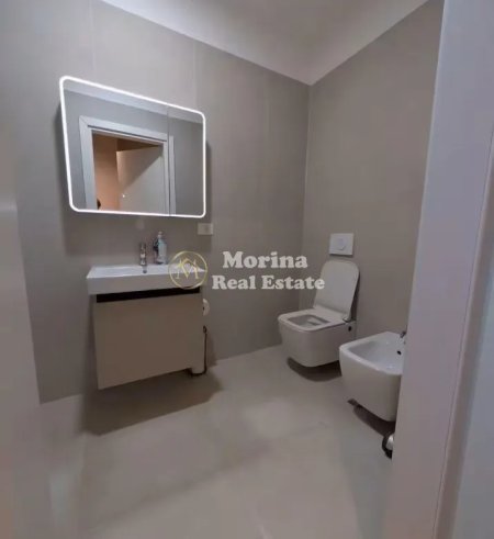 Tirane, jepet me qera apartament 2+1+Ballkon Kati 3, 80 m² 900 € (Rruga Hiqmet Delvina)