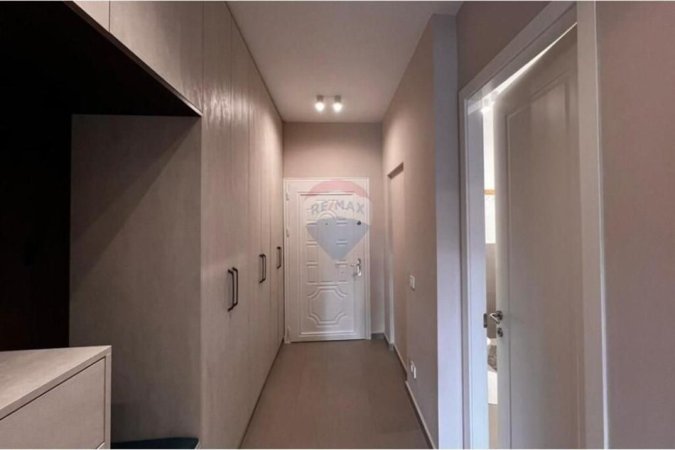 Tirane, jepet me qera apartament 1+1 Kati 11, 84 m² 1.040 € (Dinamo, Tirane)