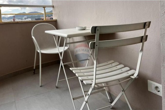 Tirane, jepet me qera apartament 1+1 Kati 11, 84 m² 1.040 € (Dinamo, Tirane)