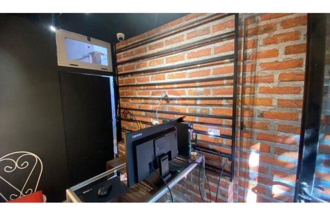 Tirane, jepet me qera dyqan Kati 0, 15 m² 250 € (Rruga e Elbasanit)