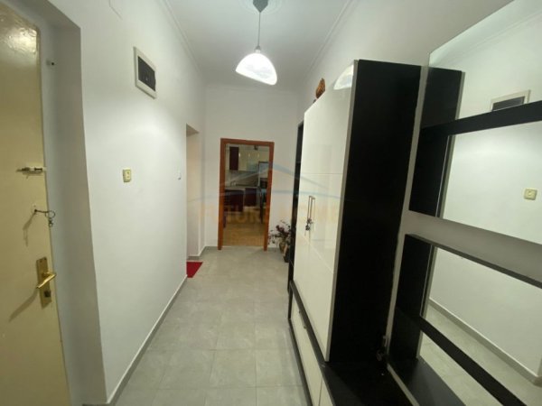 Tirane, jepet me qera apartament 2+1 Kati 5, 71 m² 500 € 