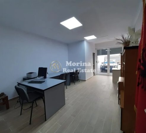 Tirane, shitet ambjent biznesi Kati 0, 30 m² 62.000 € (Sheshi Willson)