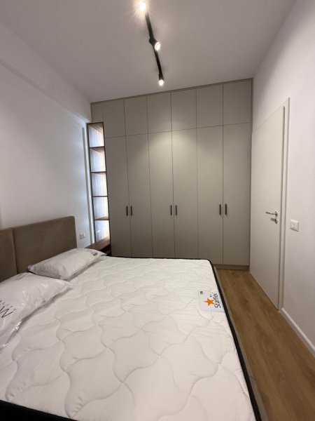 Tirane, jepet me qera apartament 1+1 Kati 5, 65 m² 550 € (ali demi)