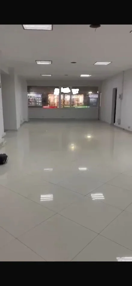 Tirane, jepet me qera ambjent biznesi Kati 2, 160 m² 2.000 € (ASTIR)