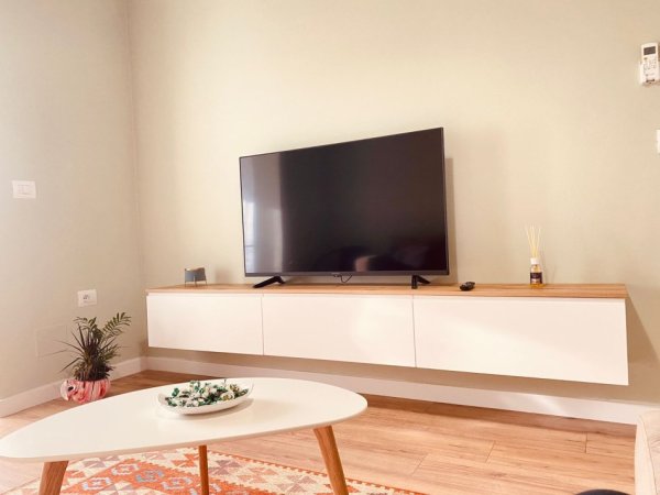 Tirane, jepet me qera apartament 2+1 Kati 3, 90 m² 650 € (Ambasada Amerikane)