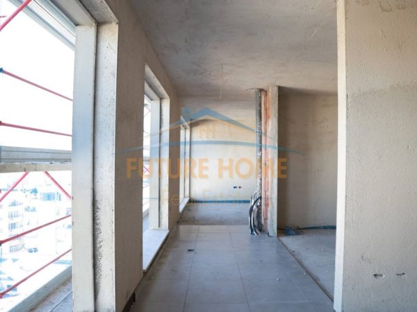 Tirane, shitet apartament 2+1 Kati 11, 122 m² 310.000 € (Rruga Medar Shtylla, Komuna e Parisit, Tiranë.)