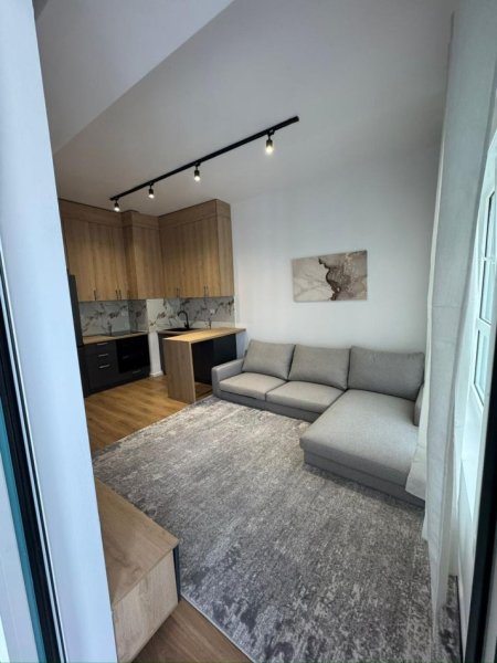 Tirane, jepet me qera apartament 1+1+Ballkon Kati 7, 62 m² 550 € (ALI DEMI)