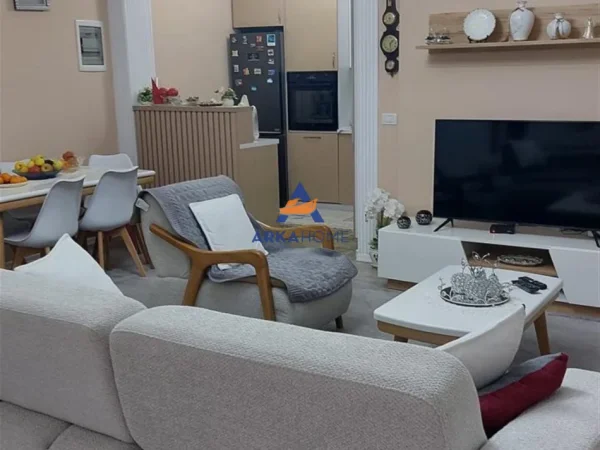 Tirane, shitet 2+1+Ballkon Kati 1, 82 m² 225.000 € 