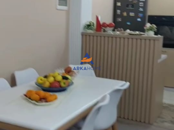 Tirane, shitet 2+1+Ballkon Kati 1, 82 m² 225.000 € 