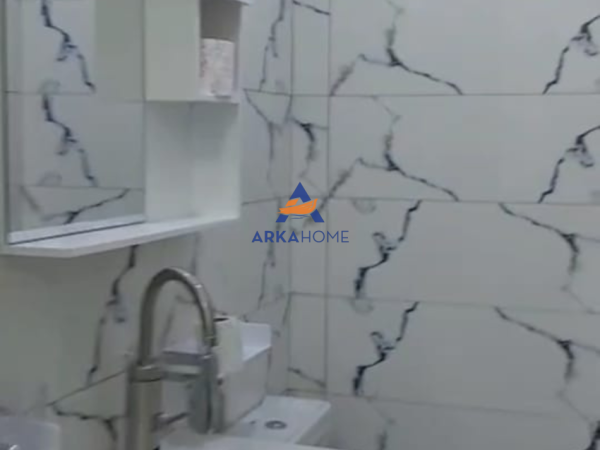 Tirane, shitet 2+1+Ballkon Kati 1, 82 m² 225.000 € 