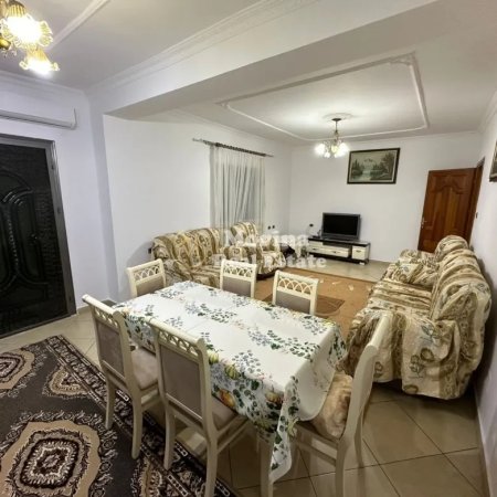 Tirane, jepet me qera shtepi 2+1 Kati 1, 90 m² 500 € (5 Maji)