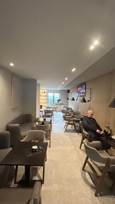 Tirane, shitet ambjent biznesi , 76 m² 330.000 € (ALI DEMI)