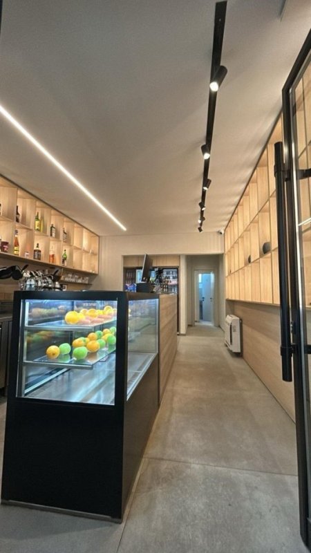 Tirane, shitet ambjent biznesi , 76 m² 330.000 € (ALI DEMI)