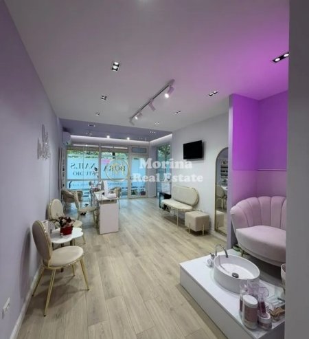 Tirane, jepet me qera ambjent biznesi Kati 0, 40 m² 600 € (Rruga Hamdi Sina)