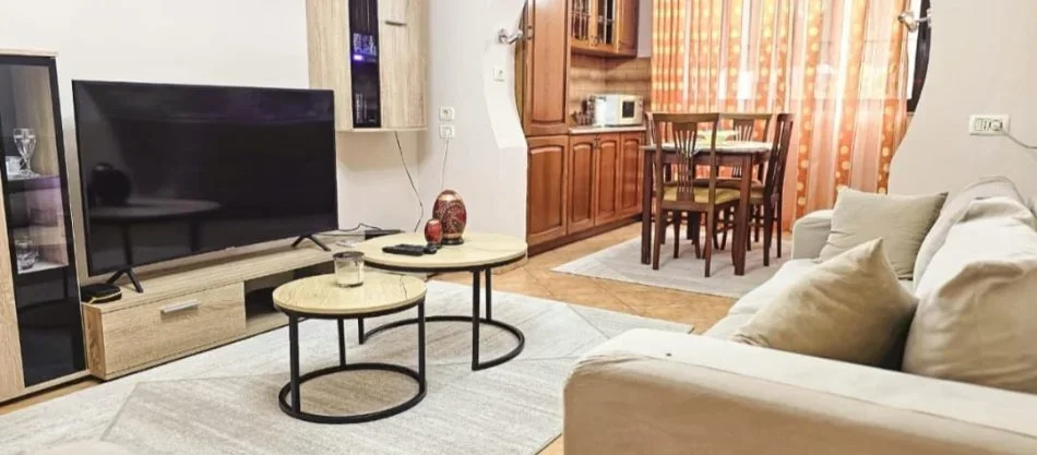 Tirane, jepet me qera apartament 1+1+Ballkon Kati 3, 80 m² 700 € (MYSLYM SHYRI)