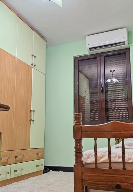 Tirane, jepet me qera apartament 2+1 Kati 3, 80 m² 700 € (MYSLYM SHYRI)