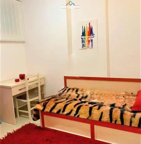 Tirane, jepet me qera apartament 2+1 Kati 9, 78 m² 600 € (Rruga Asim Vokshi)