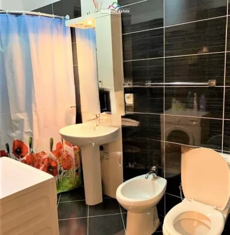 Tirane, jepet me qera apartament 2+1 Kati 9, 78 m² 600 € (Rruga Asim Vokshi)