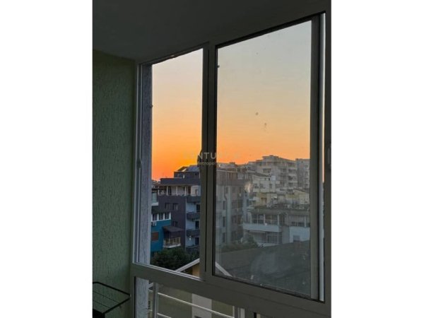 Durres, shitet apartament 1+1+Ballkon Kati 5, 50 m² 75.000 € (Shkembi i Kavajes)