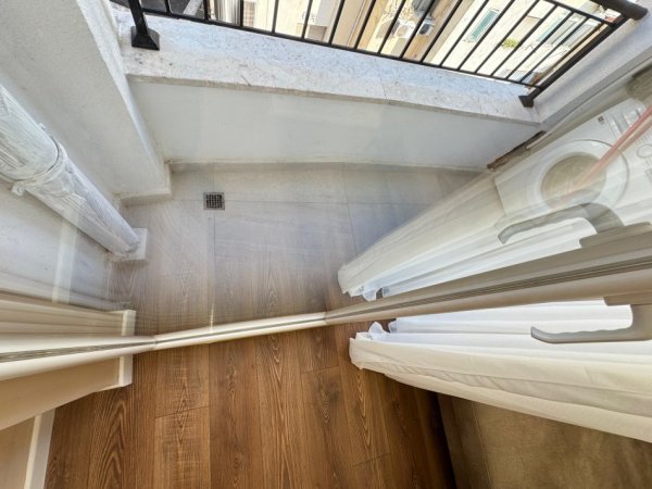 Tirane, jepet me qera apartament 1+1 Kati 5, 700 € 