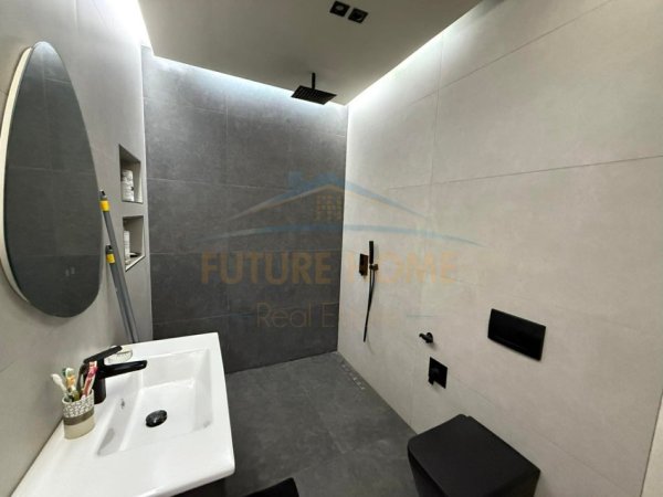 Tirane, shitet apartament 3+1 Kati 1, 117 m² 250.000 € (Kompleksi Romario, Unaza e Re)