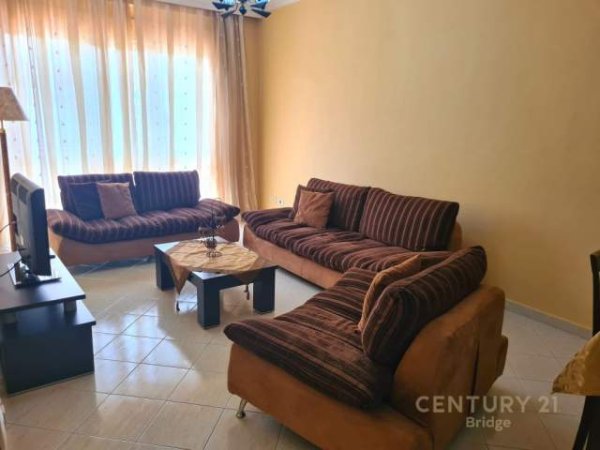 Tirane, jepet me qera apartament 1+1 Kati 4, 70 m² 350 Euro (Don Bosko)