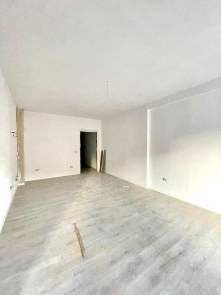 Tirane, shes apartament 3+1 126 m² 165.000 Euro (Kopshti botanik)