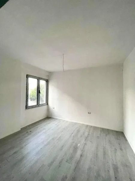 Tirane, shes apartament 2+1 126 m² 165.000 Euro (Kopshti Botanik)