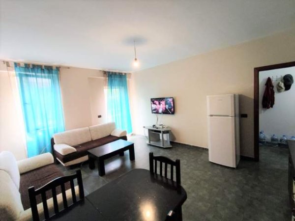 Tirane, shes apartament 1+1 65 m² 62.000 Euro (Fresku , prane Xhamise)