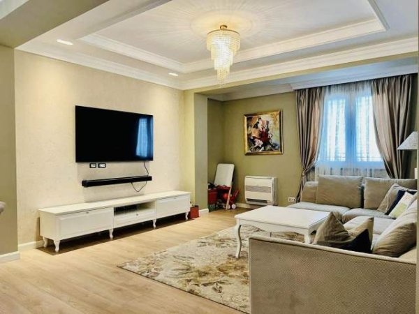 Tirane, shes apartament 2+1 141 m² 245.000 Euro (Myslym Shyri)