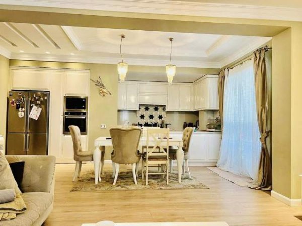 Tirane, shes apartament 2+1 141 m² 245.000 Euro (Myslym Shyri)