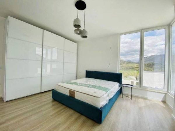 Shqiperi, jepet me qera Vile 350 m² 2.000 Euro (Berzhite , Green Garden Rezidence)