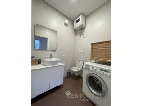 Tirane, ofert apartament 2+1+A+BLK Kati 8, 101 m² 700 Euro (Komuna e Parisit)