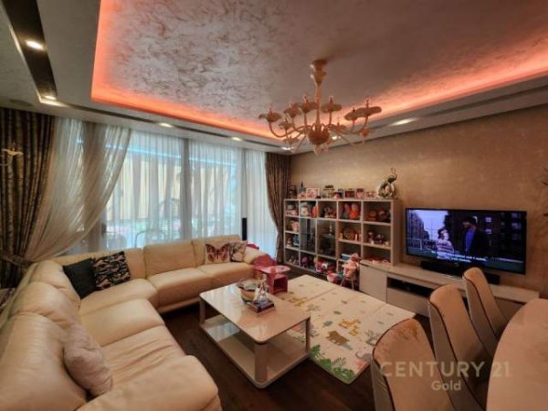 Tirane, shitet apartament 2+1+BLK Kati 5, 131 m² 620.000 Euro (rruga e elbasanit)