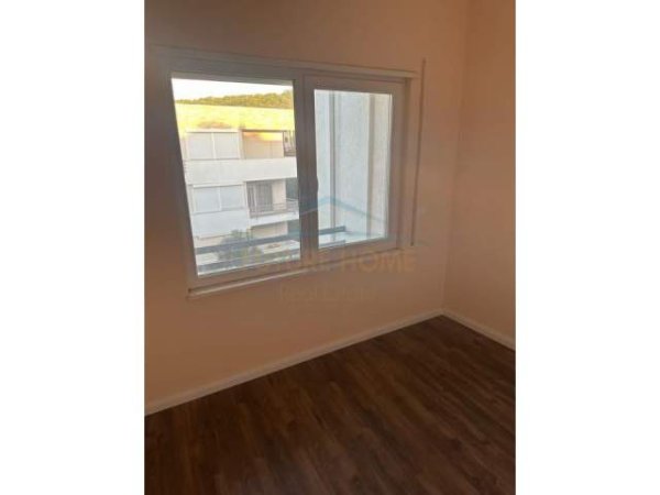 Gjiri Lalezit, shitet apartament 2+1 Kati 3, 77 m² 160.000 Euro (kompleksi lura 2)