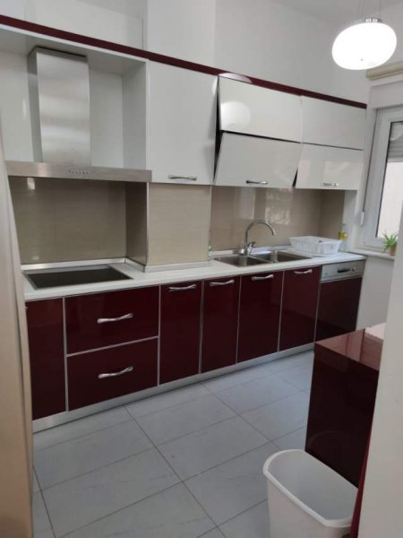 Tirane, jepet me qera apartament 2+1+BLK Kati 2, 170 m² 1.200 Euro (Sauk)