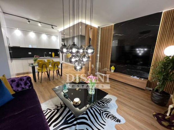 Tirane, shes apartament 2+1+BLK Kati 6, 110 m² 249.000 Euro (Rruga Pjeter Bogdani)