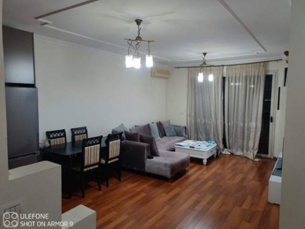 Tirane, jepet me qera apartament 1+1+BLK Kati 8, 65 m² 500 Euro (turbina)