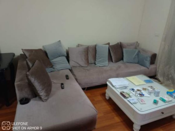 Tirane, jepet me qera apartament 1+1+BLK Kati 8, 65 m² 500 Euro (turbina)